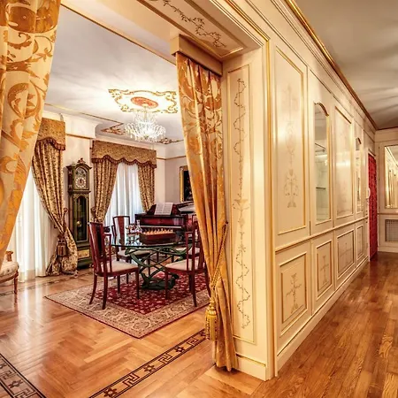 Domus Vittoria - The Luxury Quintessence Apartment *
