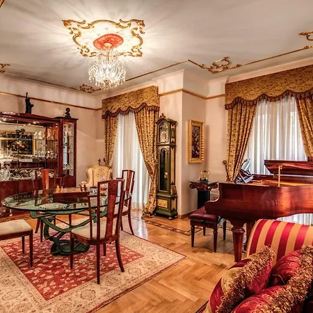 Domus Vittoria - The Luxury Quintessence Apartment *